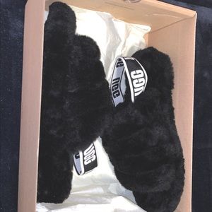 Women’s Black Fluff Yeah Slides!